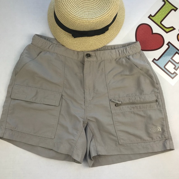 Sold The North Face Shorts Beige Medium - Picture 3 of 7